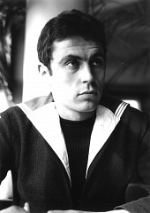 Любовь у моря трейлер (1964)