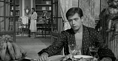 Девушка с чемоданом (1960)