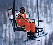 Загорелые на лыжах (1979)