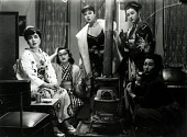 Улица стыда трейлер (1956)