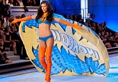 Показ мод Victoria's Secret 2011 (2011)