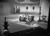 Ночные красавицы трейлер (1952)
