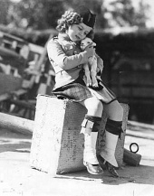 Крошка Вилли Винки трейлер (1937)