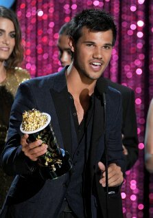 Церемония вручения премии MTV Movie Awards 2012 трейлер (2012)